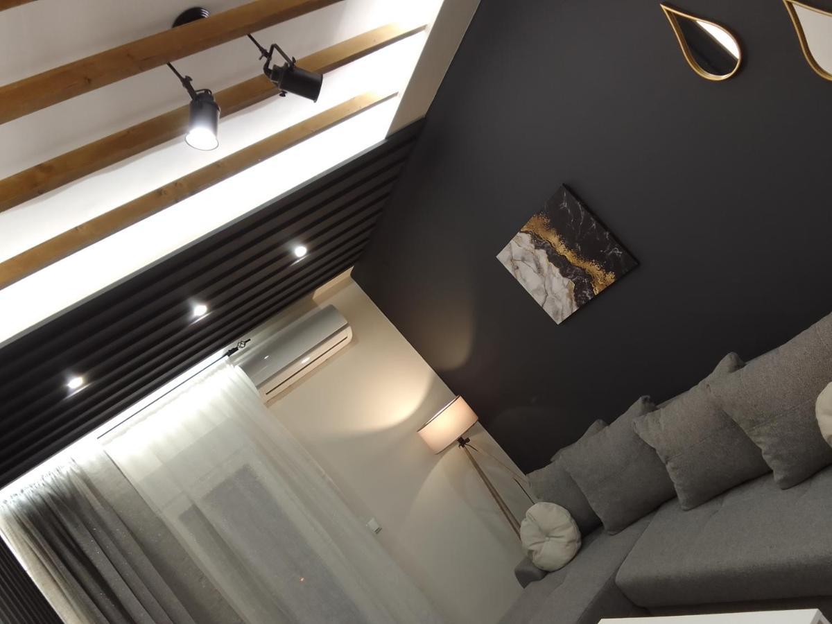 Lusso Apartment - City Center 베리아 외부 사진