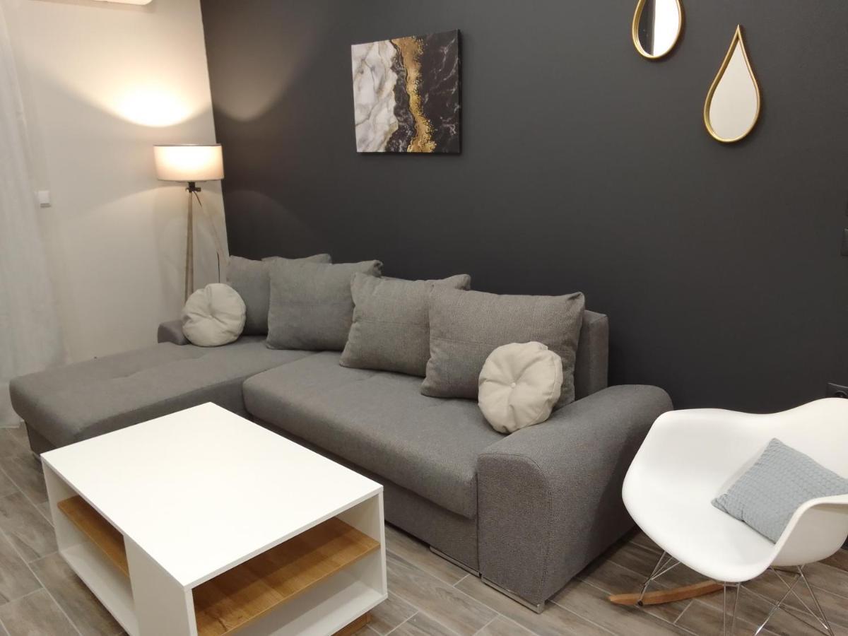 Lusso Apartment - City Center 베리아 외부 사진